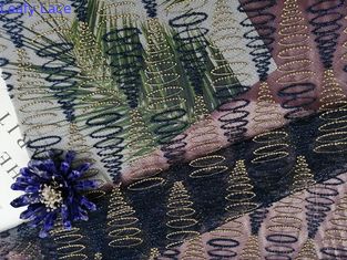 Вышитый двор шнурует геометрическую ткань сетки для платьев девушек