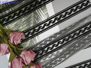 Ткань шнурка нейлона линейная геометрическая черная вышитая