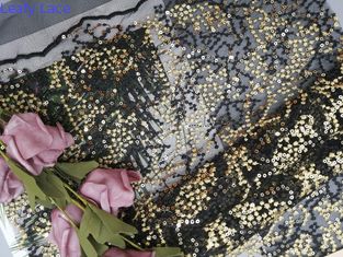 Ткань сетки Sequin партии 125CM вышитая чернотой