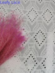 Ткань Broderie хлопка отверстии шнурка ромбовидного узора белая