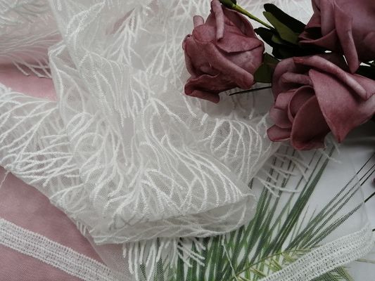 Вышивка связывала ткань шнурка свадьбы ткани шнурка белую