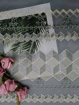 Геометрическая белая вышитая ткань шнурка ткани Тюль роскошная Bridal
