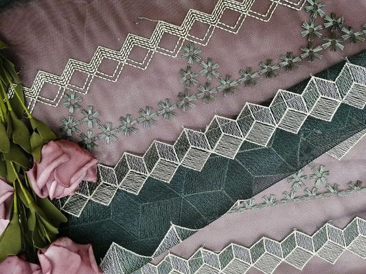Геометрическая белая вышитая ткань шнурка ткани Тюль роскошная Bridal