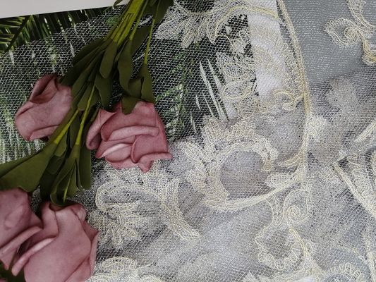Ткань цвета слоновой кости шнурка ткани сетки Тюль Lurex металлическая для платья свадьбы