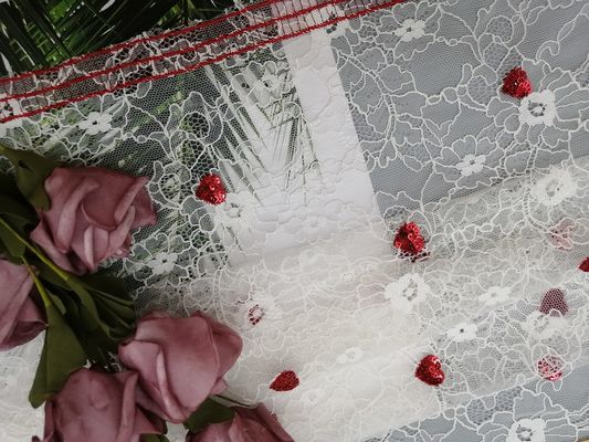 100 красного дворов Sequin партии сердца вышили ткани