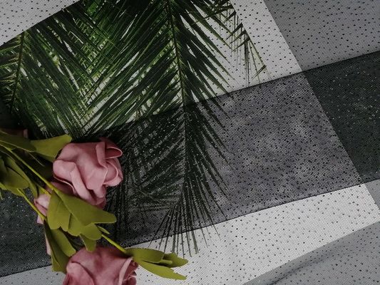 Ткань сетки Тюль яркого блеска точки черноты партии напечатанная фольгой