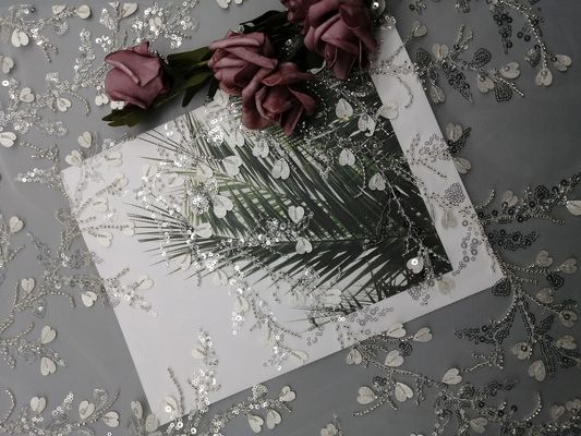Sequin женской одежды белый шнурует вышитую бисером ткань вышивки