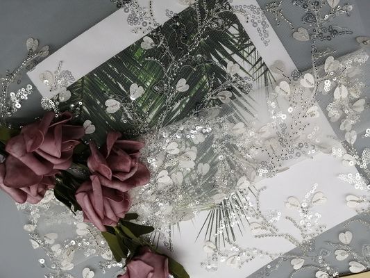 Sequin женской одежды белый шнурует вышитую бисером ткань вышивки
