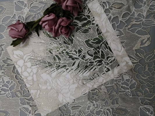60 дворов ткани цвета слоновой кости шнурка Sequin Lurex металлической белой