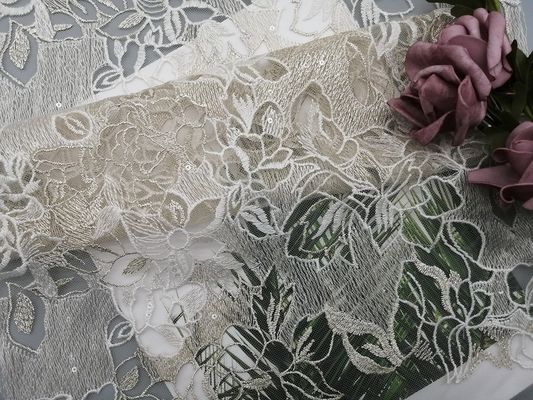 60 дворов ткани цвета слоновой кости шнурка Sequin Lurex металлической белой
