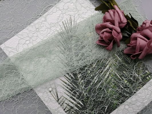 Связыванная 100% полиэстер ткань шнурка подгоняла ткань цвета вышитую